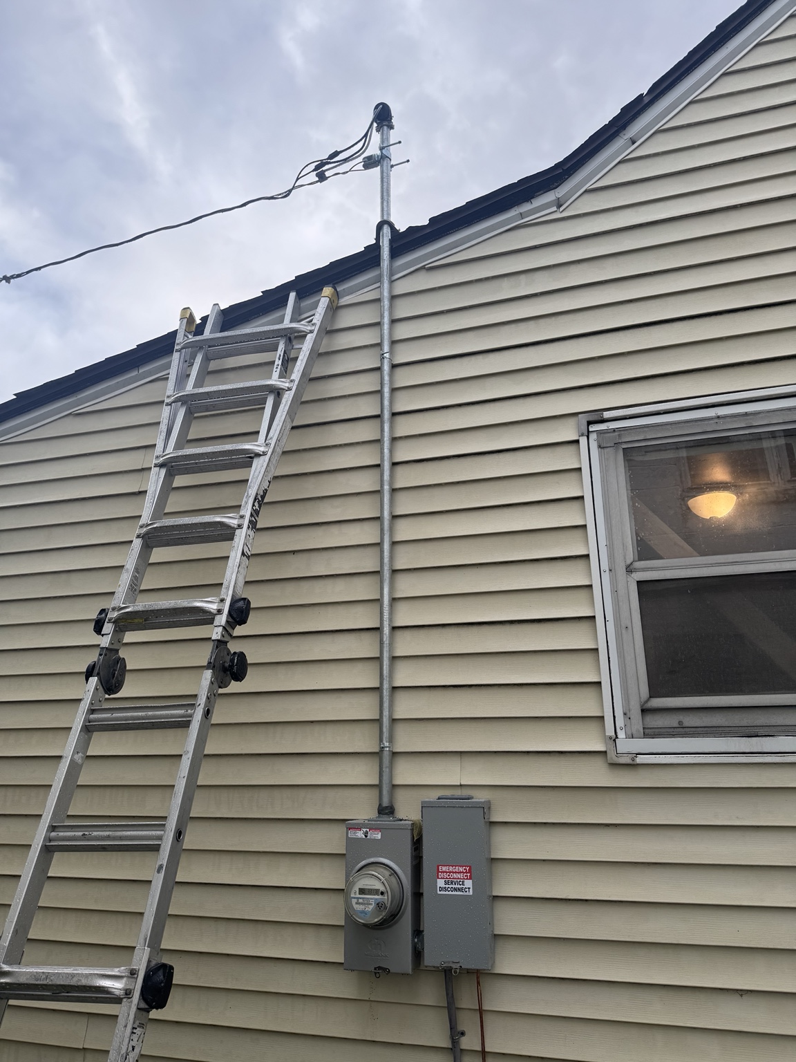 Electrical service mast